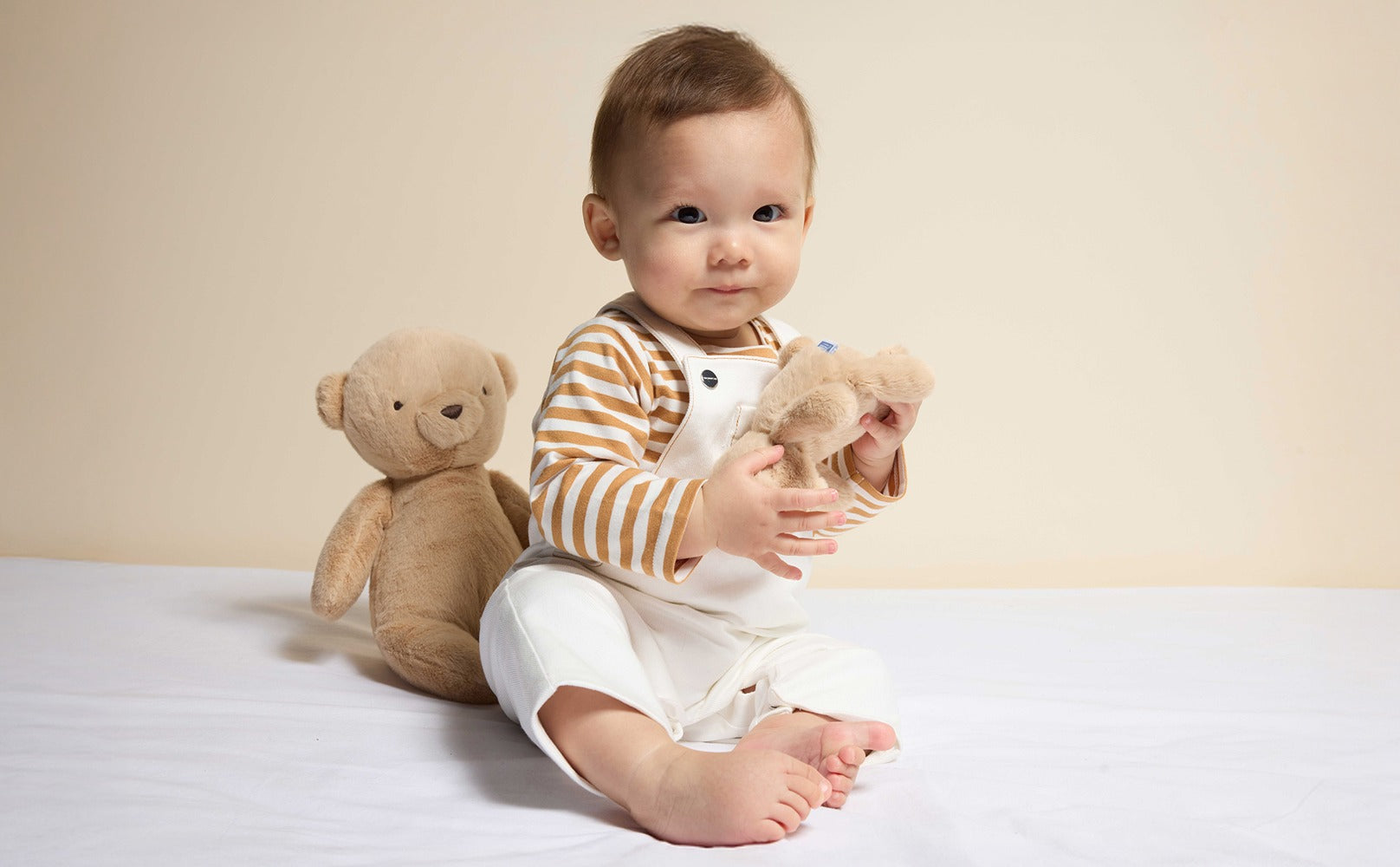 A Newborn’s First Wardrobe: What You Really Need (and What You Don’t)