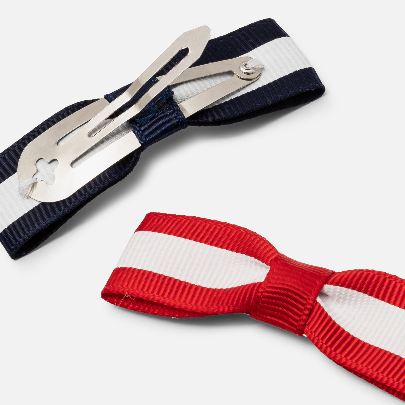 Girls pair of barrettes with flat knot